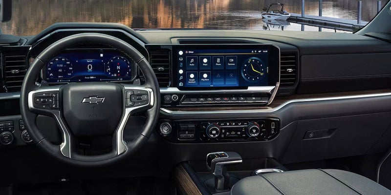 aesthetic view of the new 2024 Chevrolet Silverado 1500 dash, showcasing its technology forward features.