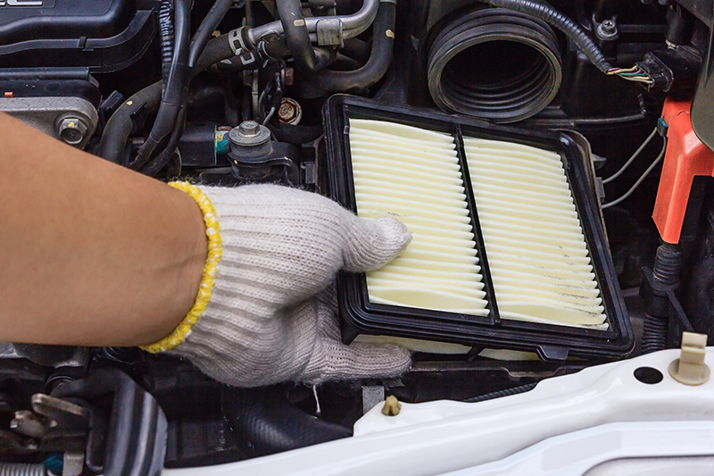 air filter mechanic