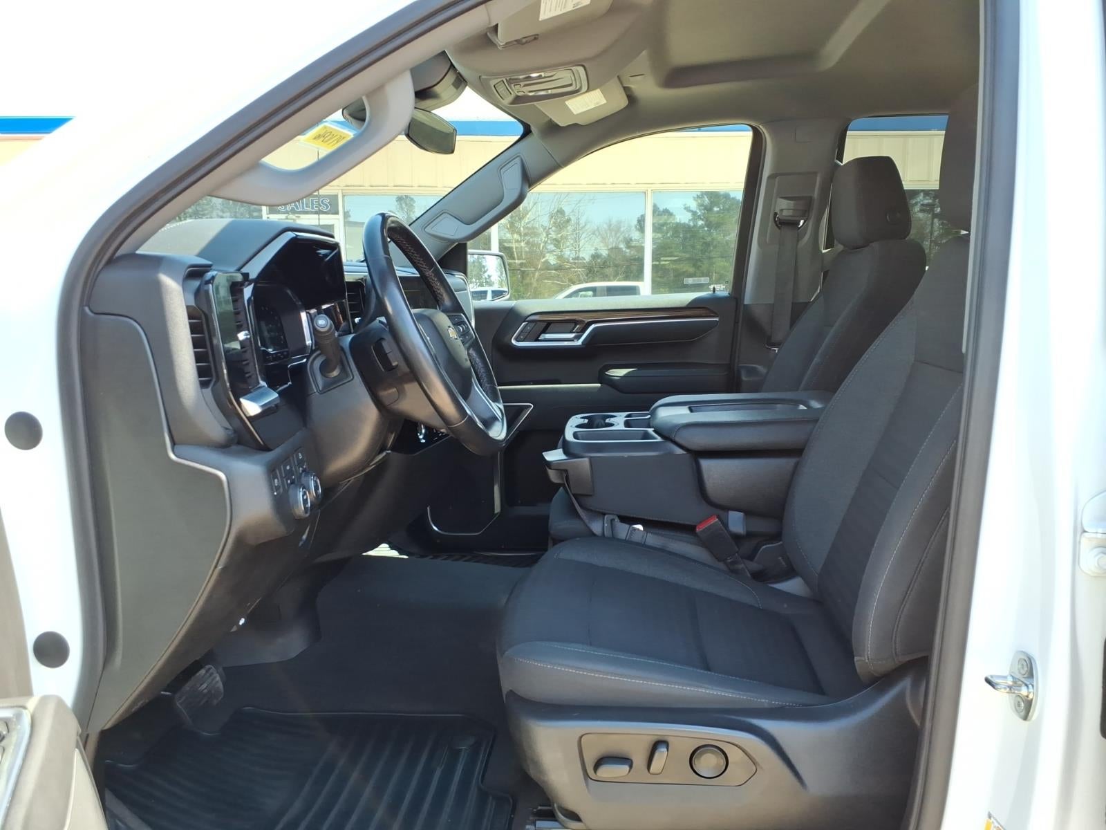 2022 Chevrolet Silverado 1500 LT (2FL)