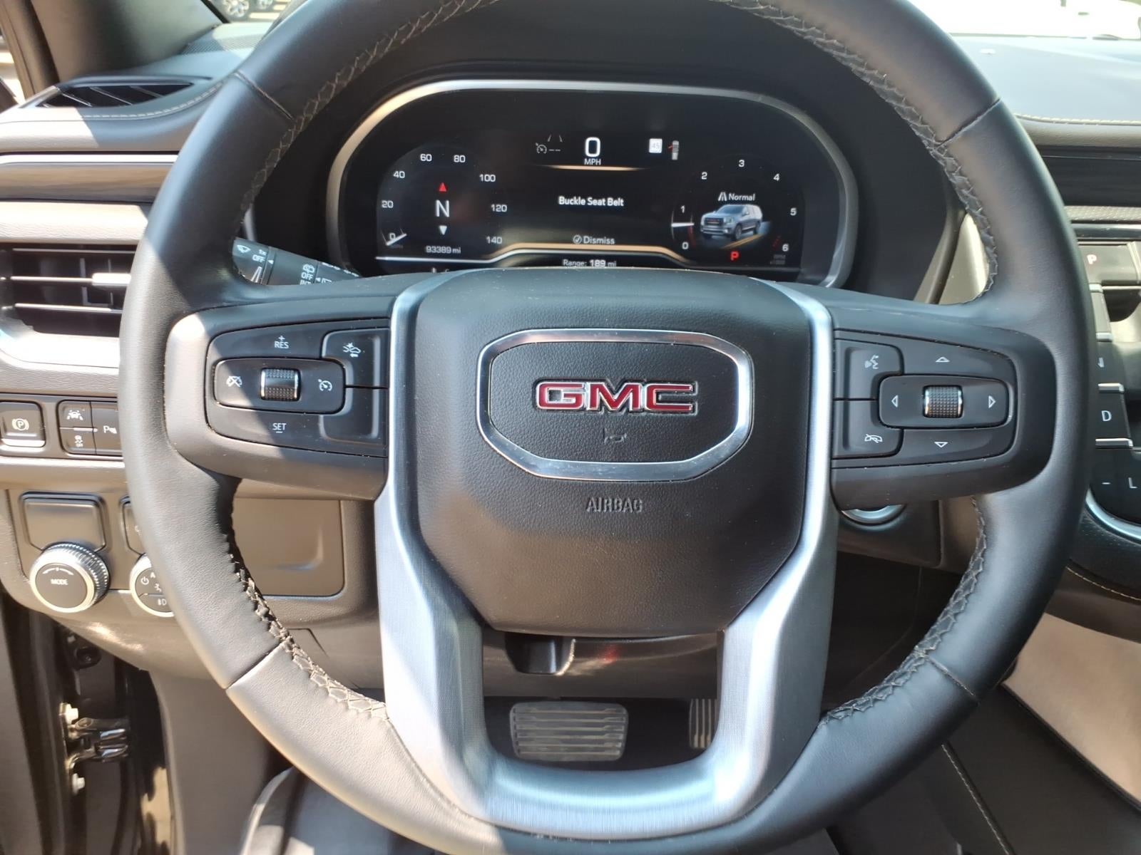 2023 GMC Yukon SLT