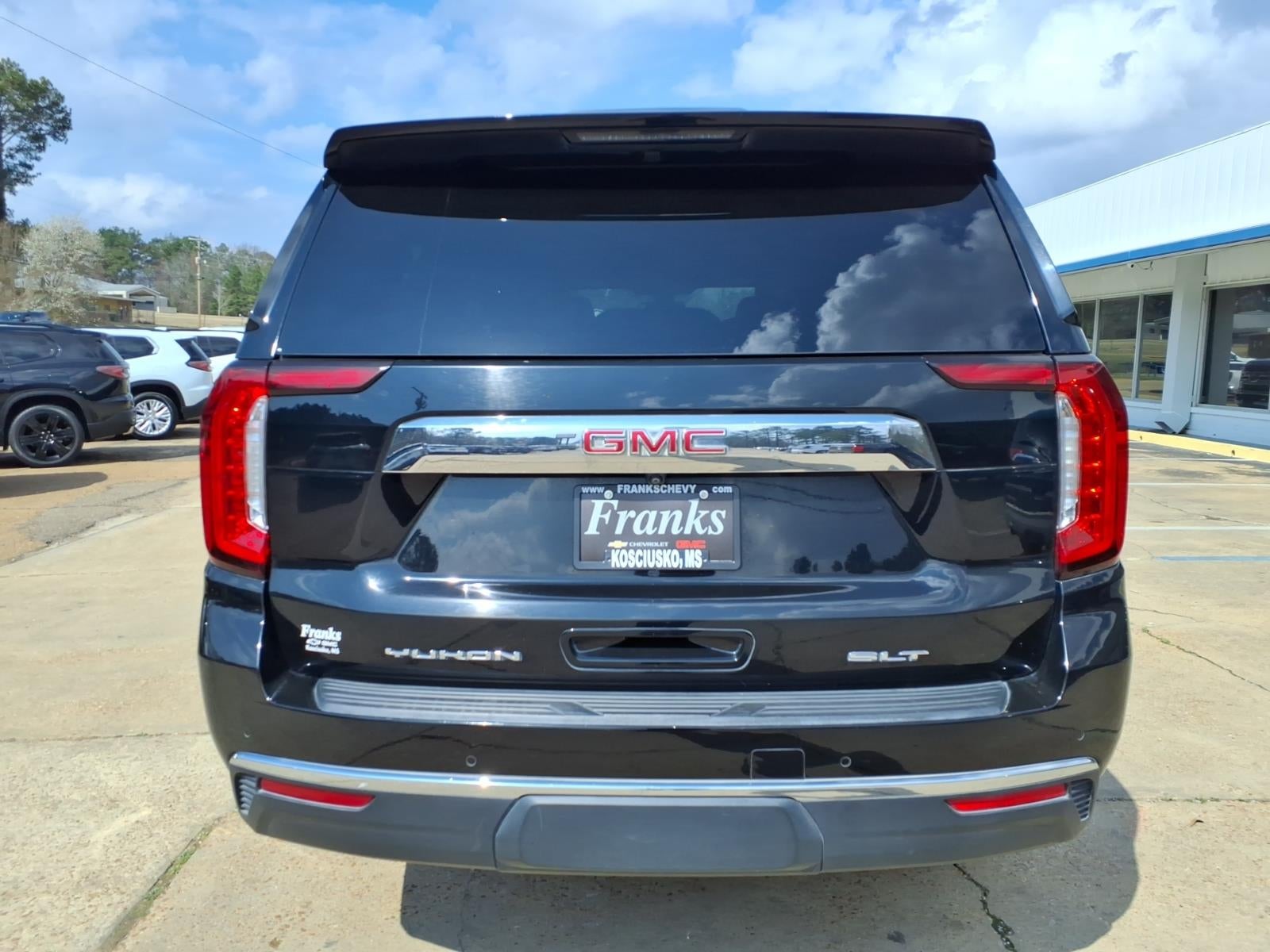 2022 GMC Yukon XL SLT