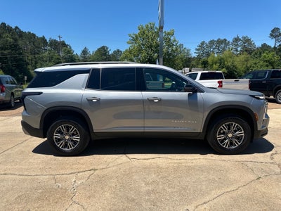 2024 Chevrolet Traverse LT