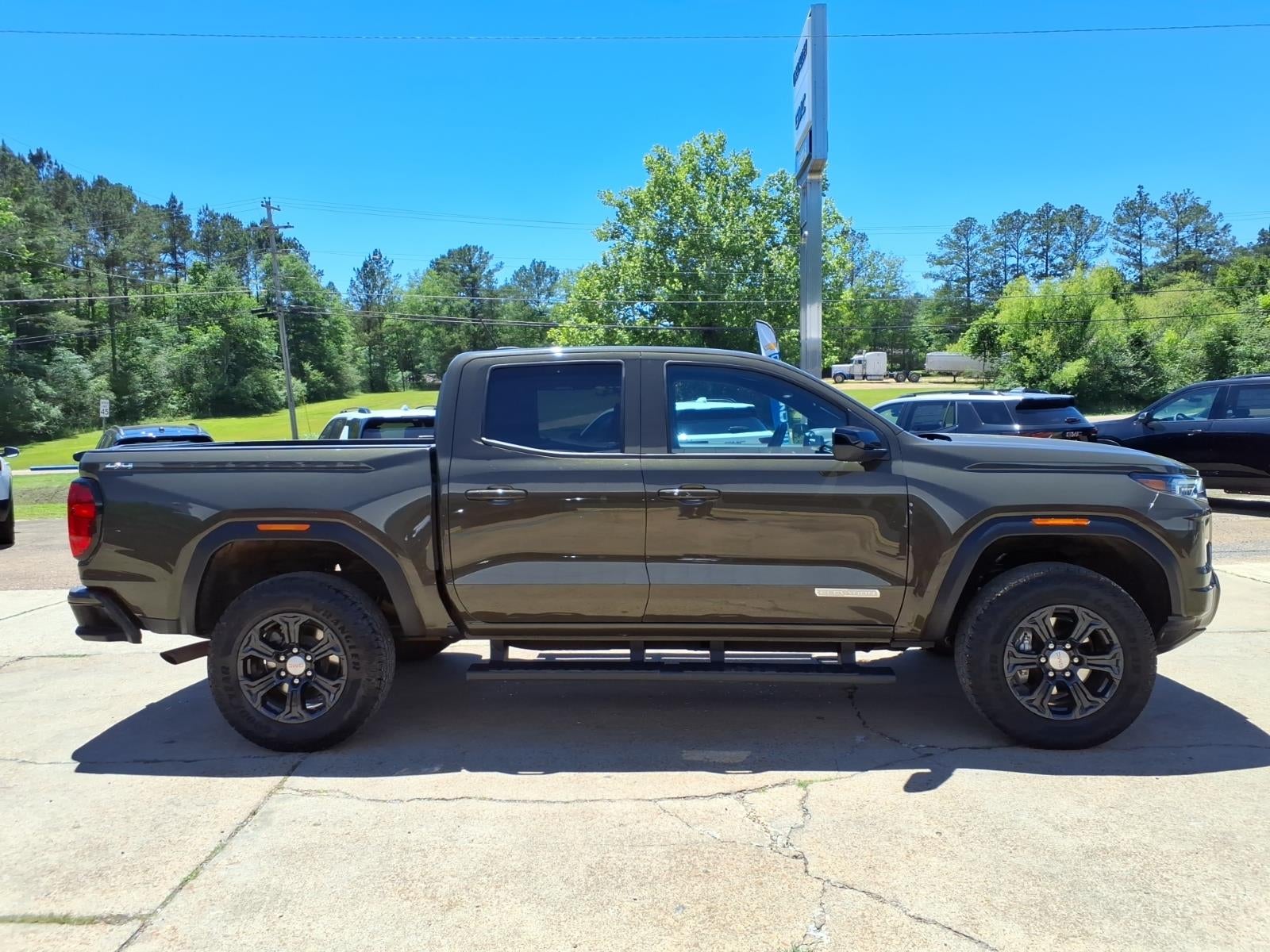2024 GMC Canyon Elevation