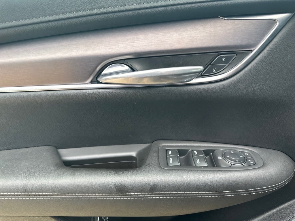 2021 Cadillac XT5 Luxury