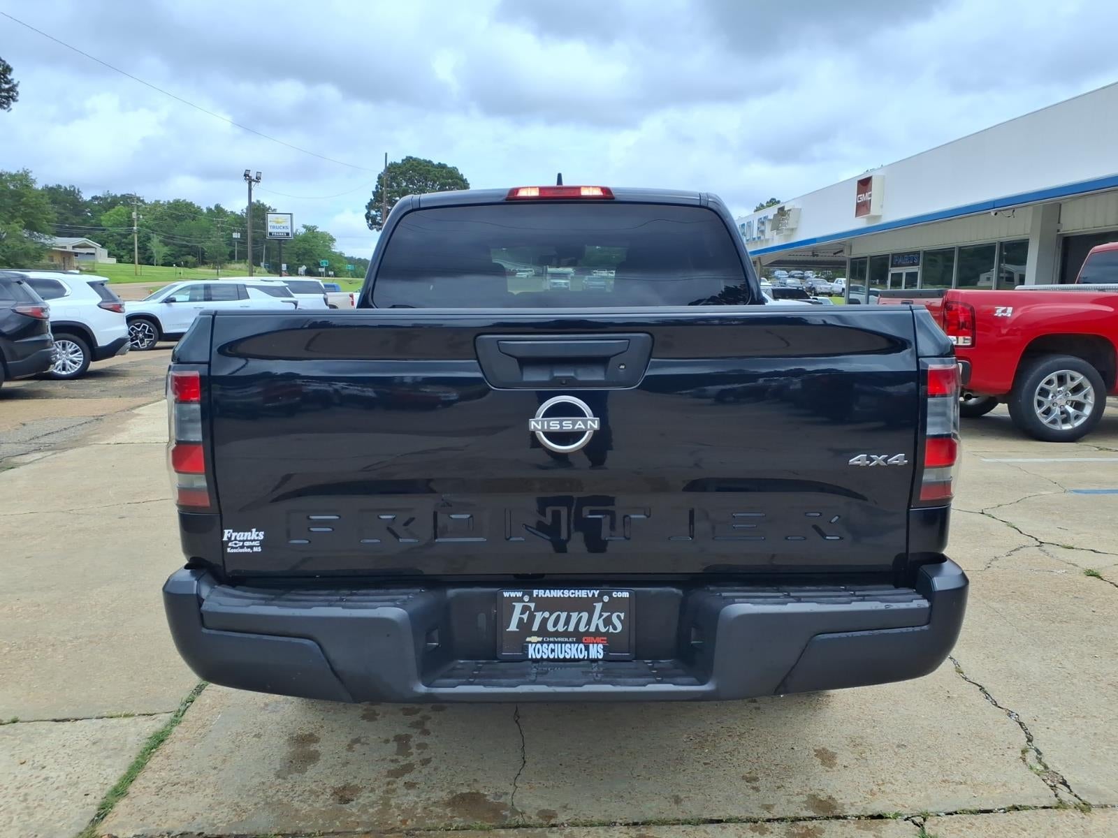 2022 Nissan Frontier S