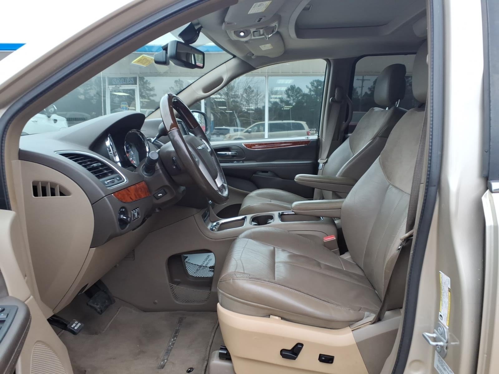 2015 Chrysler Town & Country Limited Platinum