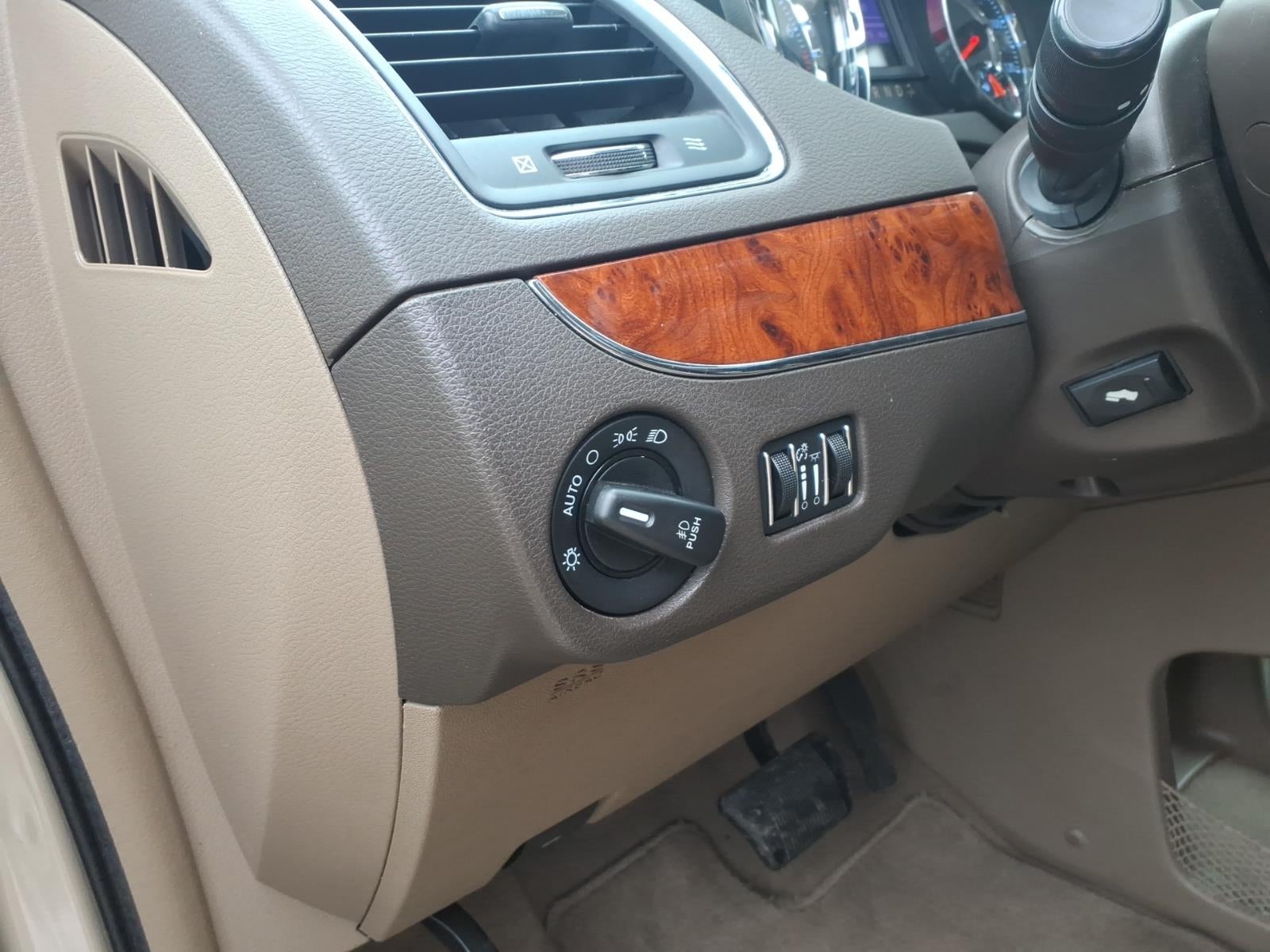 2015 Chrysler Town & Country Limited Platinum