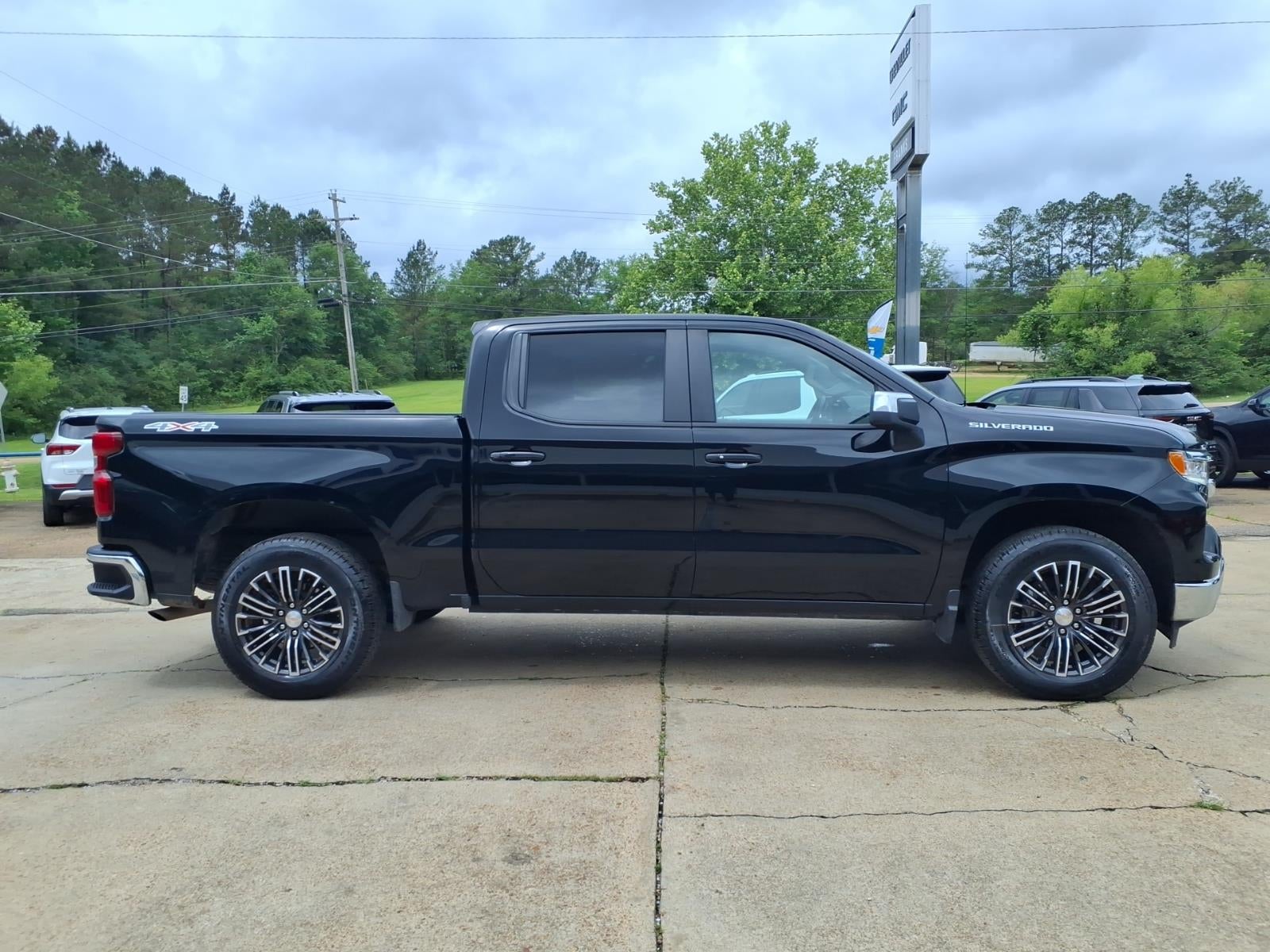 2025 Chevrolet Silverado 1500 LT