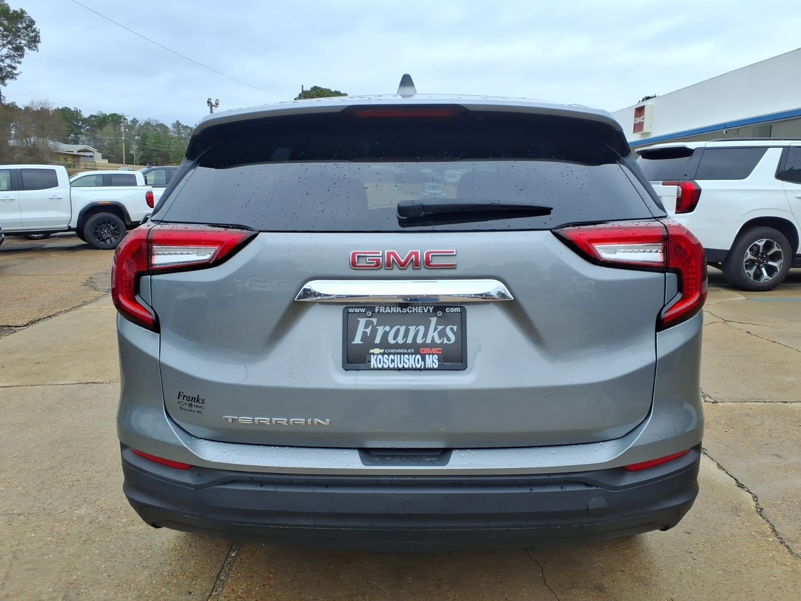 2023 GMC Terrain SLE