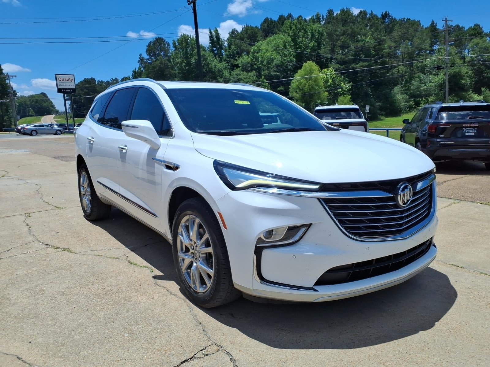 2023 Buick Enclave Essence