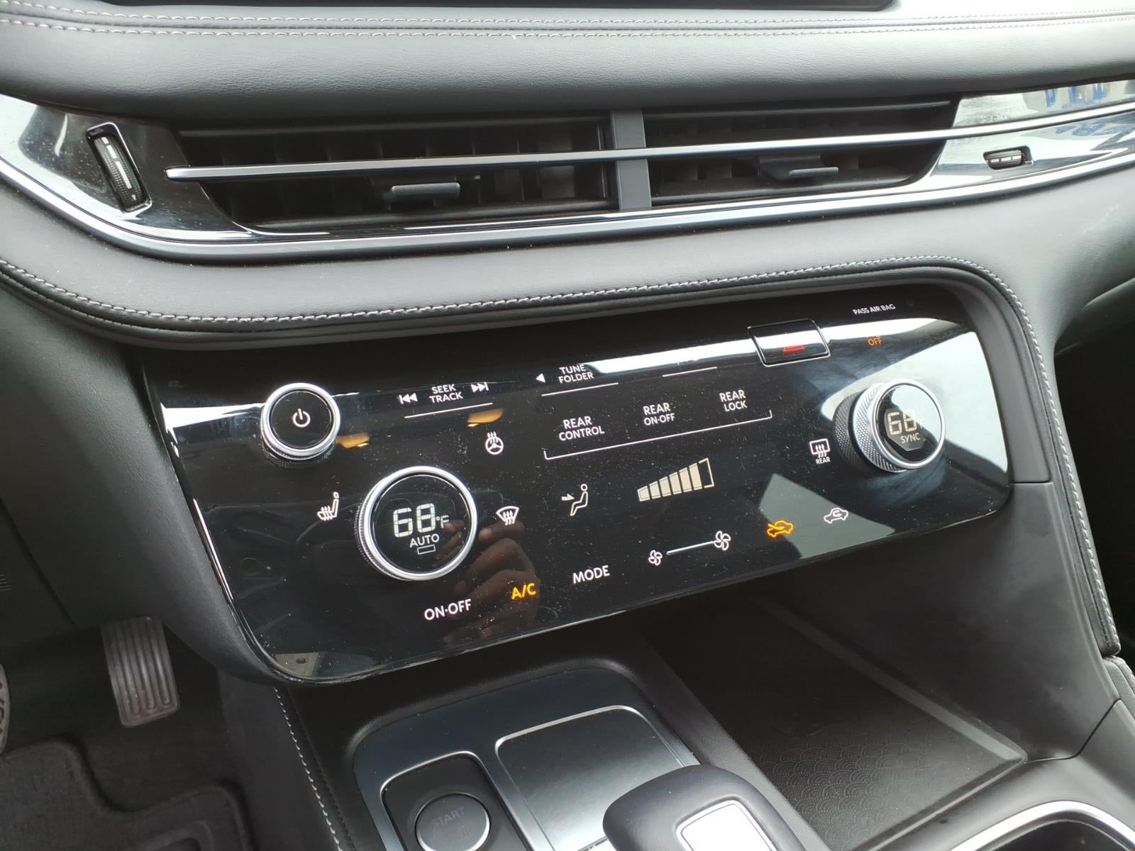 2025 INFINITI QX60 PURE