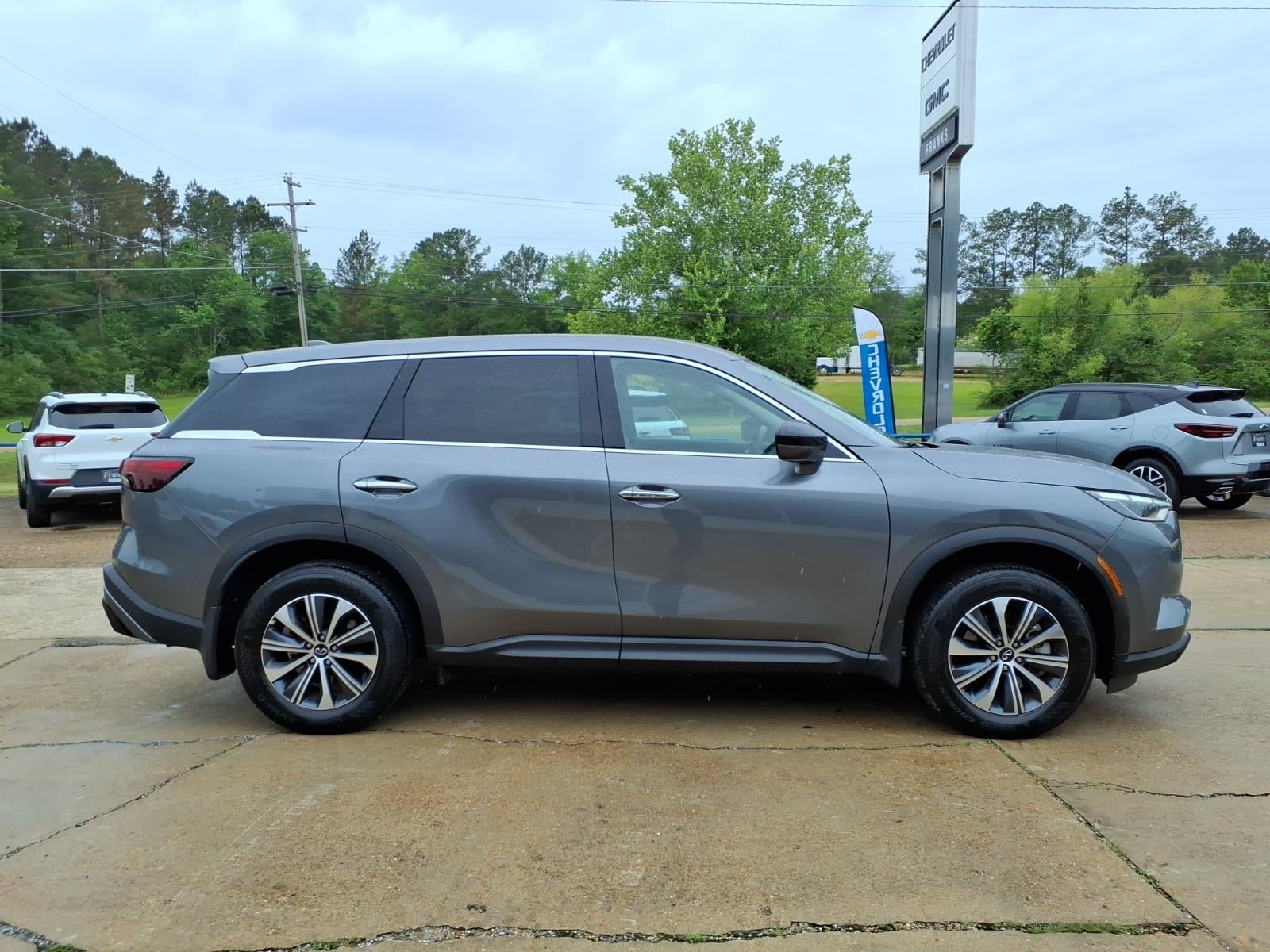 2025 INFINITI QX60 PURE