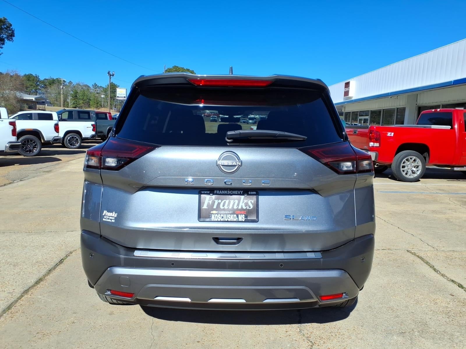 2023 Nissan Rogue SL