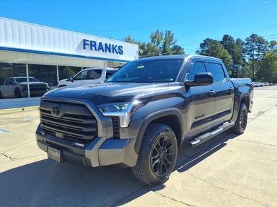 2023 Toyota Tundra 4WD SR5