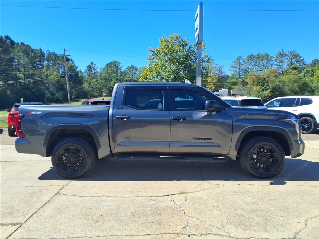 2023 Toyota Tundra 4WD SR5